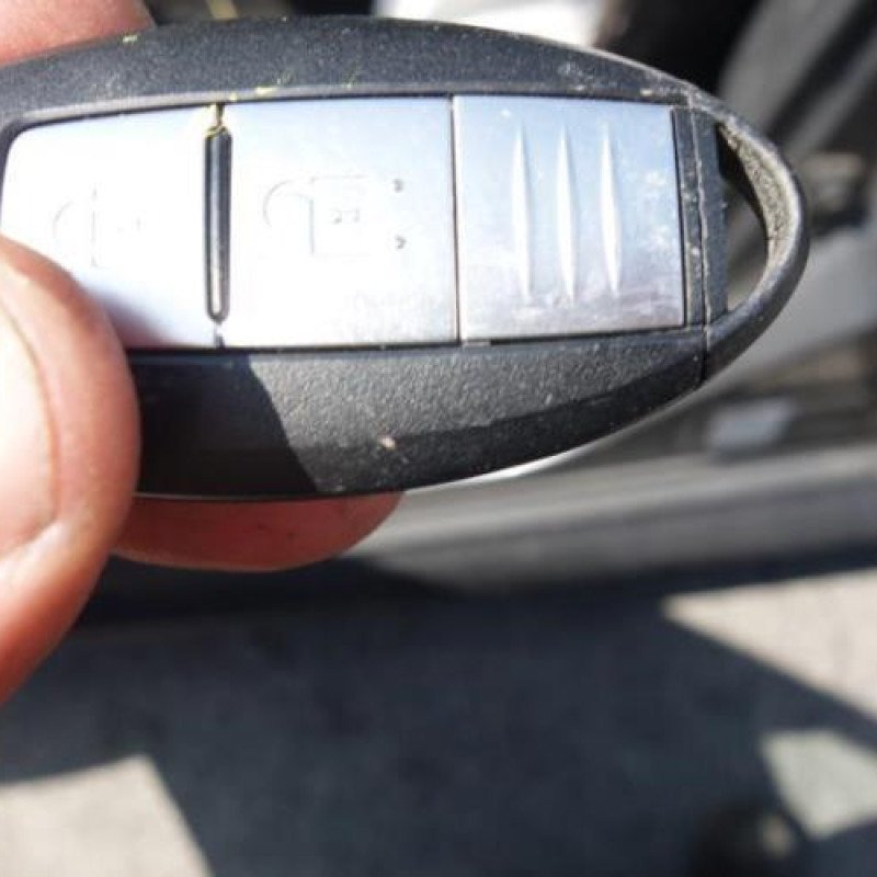 Bouton de warning NISSAN JUKE Photo n°14