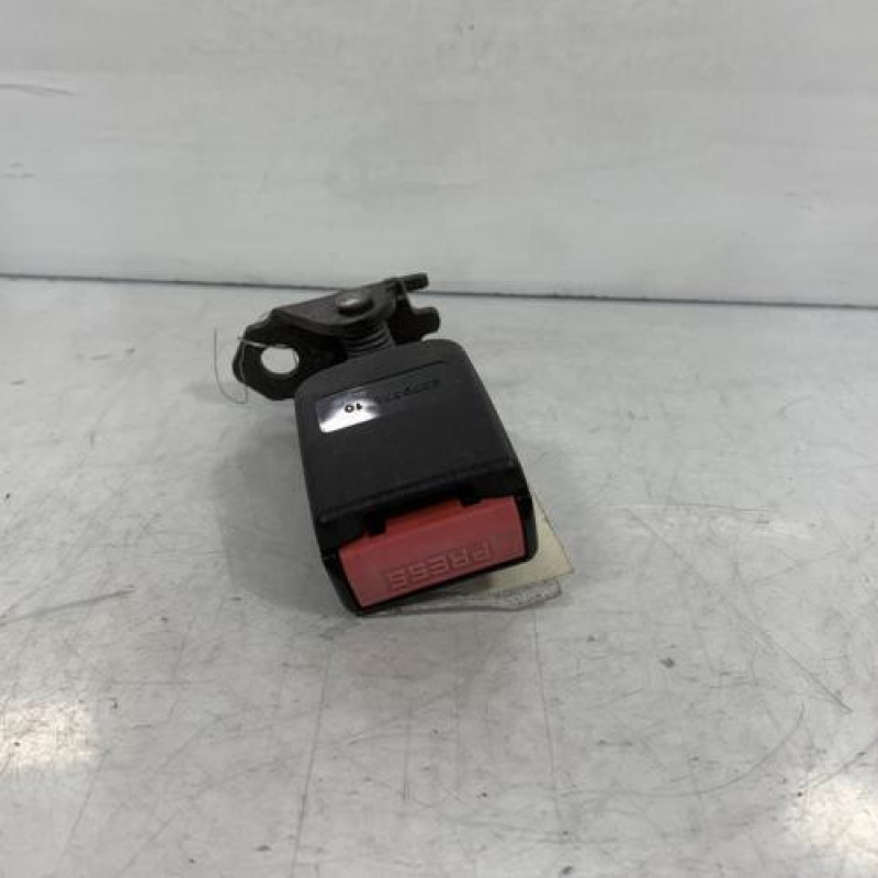 Attache ceinture arriere gauche PEUGEOT 407 Photo n°2