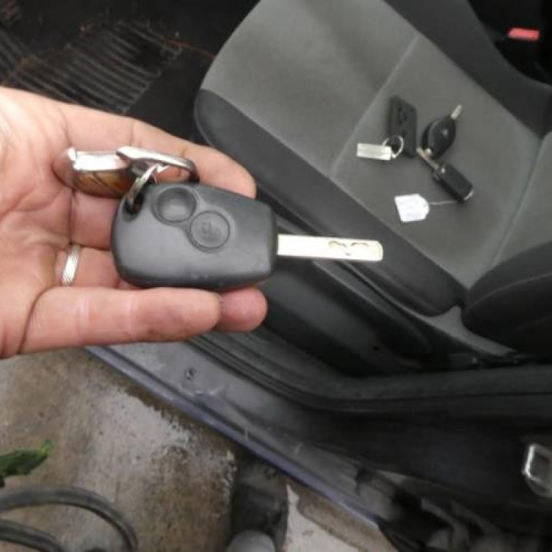 Trappe d'essence RENAULT GRAND MODUS Photo n°14