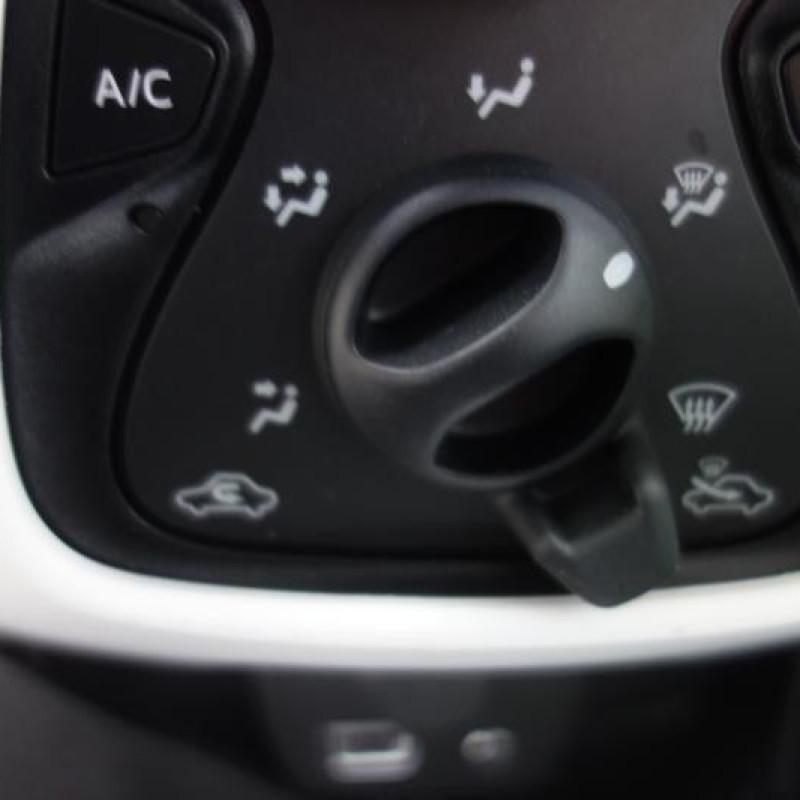 Commande chauffage CITROEN C1 2 Photo n°11