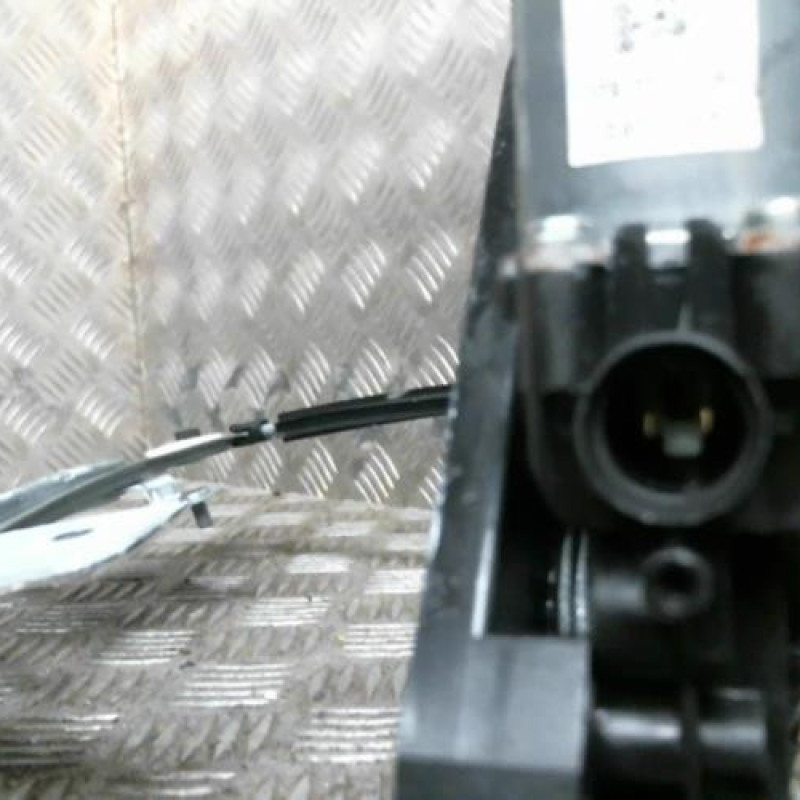Leve vitre electrique avant droit CITROEN C1 2 Photo n°2