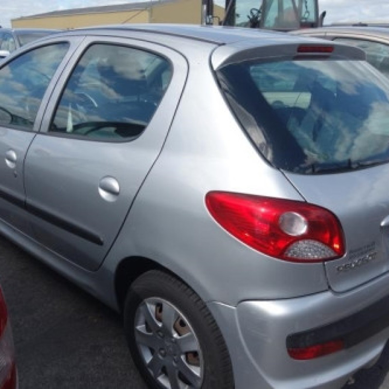 Compresseur clim PEUGEOT 206+ Photo n°7