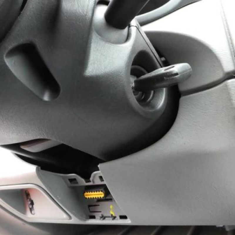 Etrier avant droit (freinage) RENAULT TRAFIC 2 Photo n°9