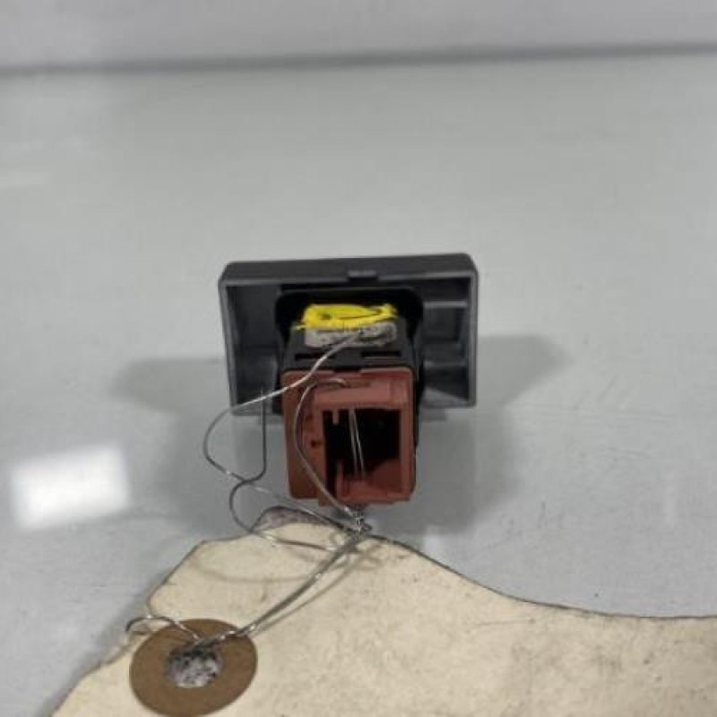 Bouton de warning PEUGEOT TRAVELLER Photo n°3