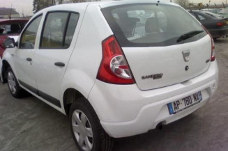 Serrure avant droit DACIA SANDERO 1