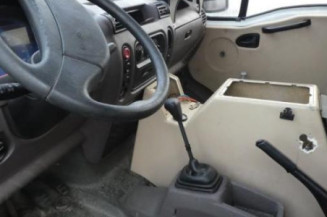 Etrier avant gauche (freinage) RENAULT MASTER 2