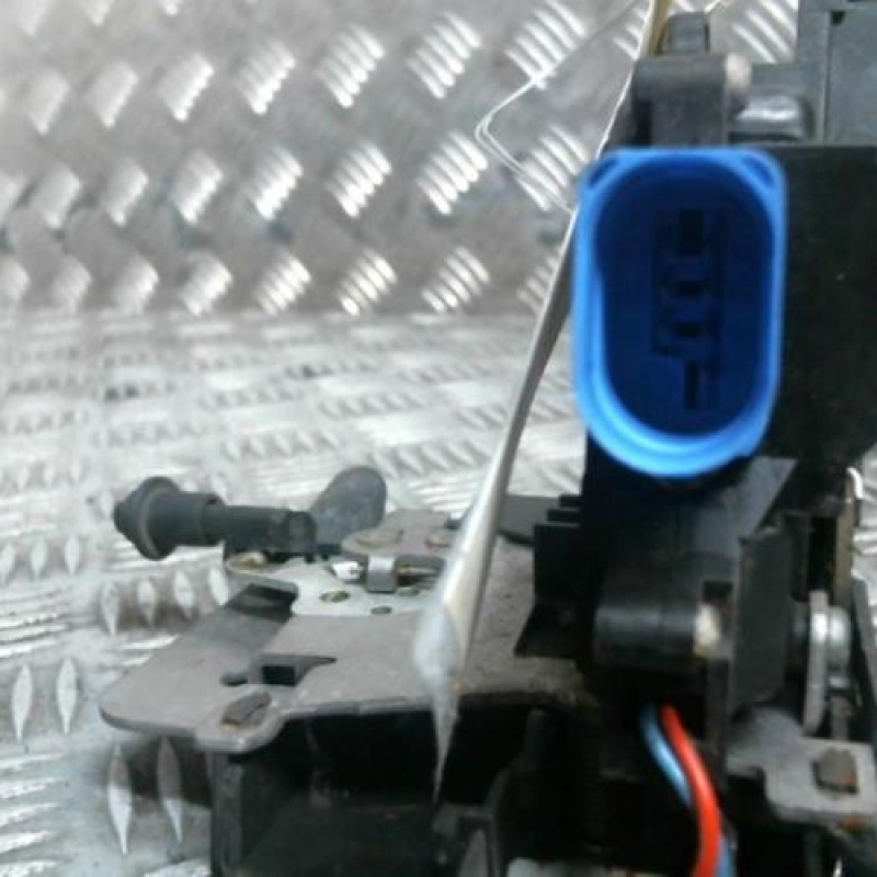Serrure avant droit AUDI A3 2 Photo n°3