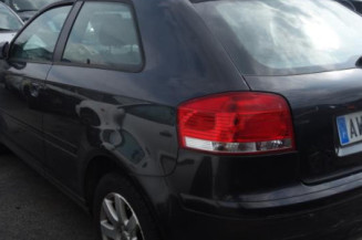 Serrure avant droit AUDI A3 2