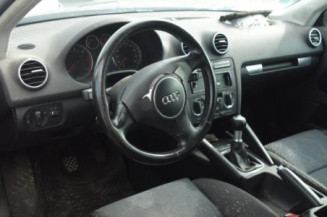 Serrure avant droit AUDI A3 2