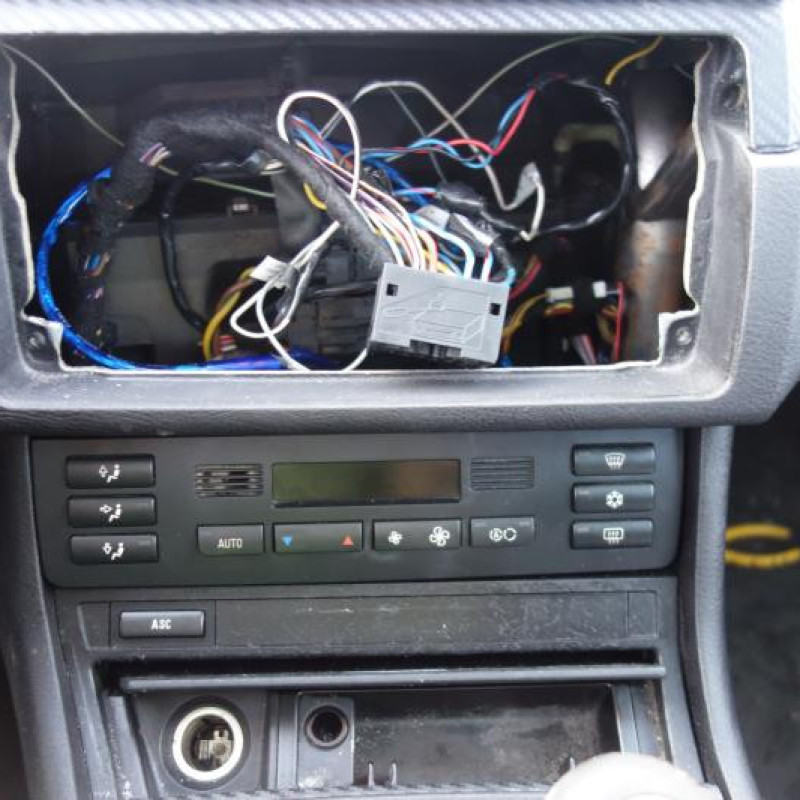 Feu arriere secondaire droit (feux) BMW SERIE 3 E46 Photo n°10