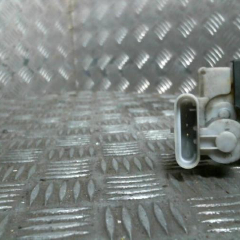 Serrure arriere droit FIAT PUNTO 2 Photo n°3