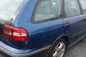 Porte avant droit VOLVO V 40 1