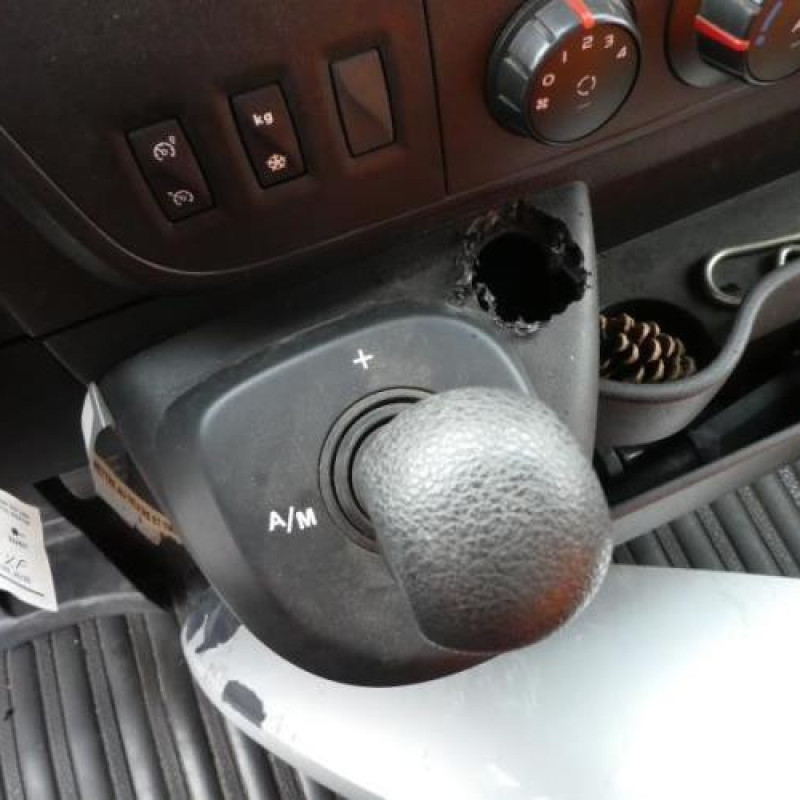 Etrier avant droit (freinage) RENAULT MASTER 3 Photo n°9