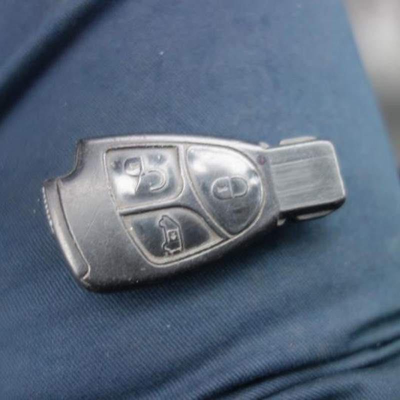 Pretensionneur de ceinture avant droit MERCEDES VITO 639 Photo n°13