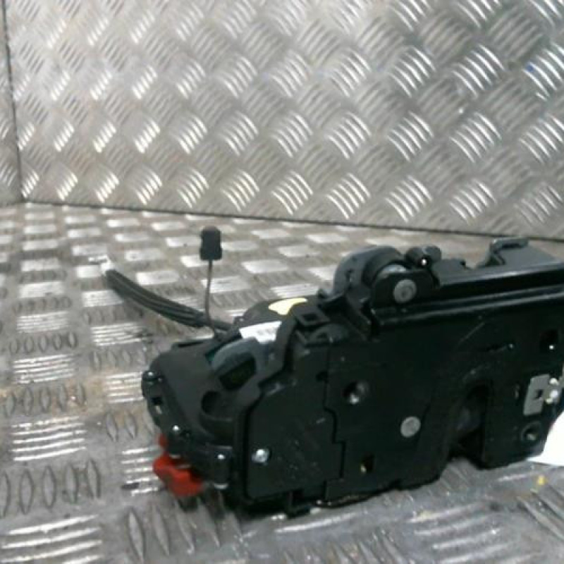 Serrure arriere droit SKODA FABIA 2 Photo n°1