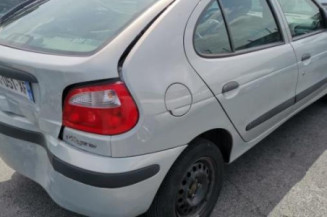 Amortisseur avant droit RENAULT MEGANE 1