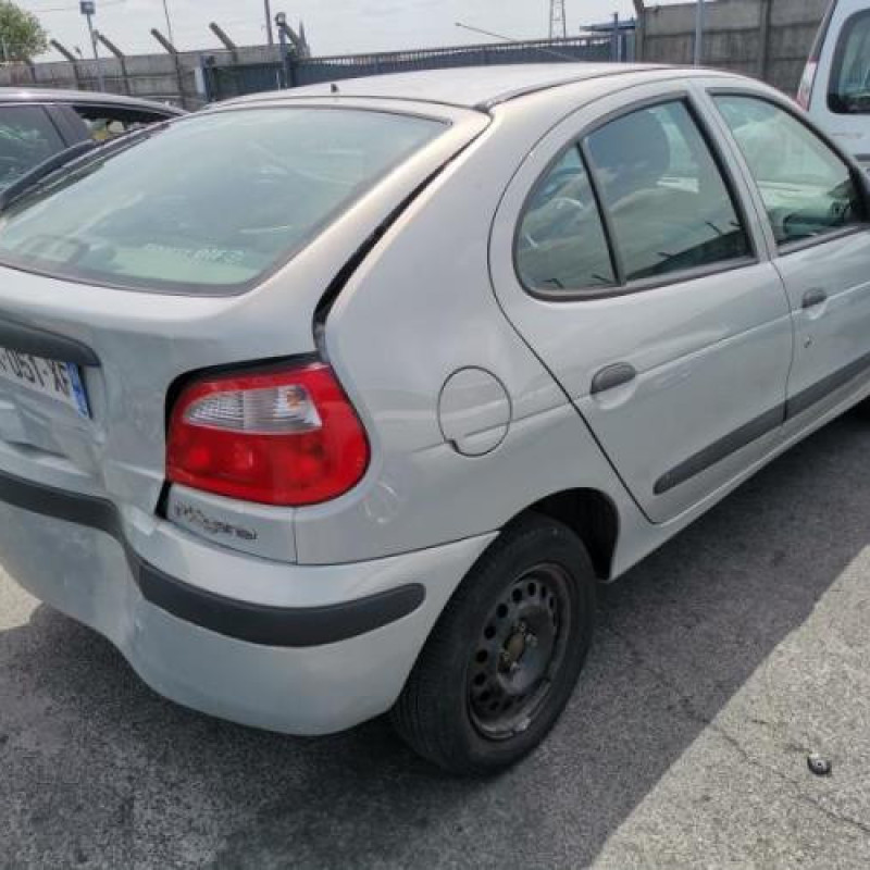 Amortisseur avant droit RENAULT MEGANE 1 Photo n°3
