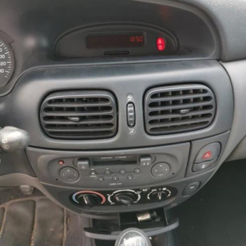 Amortisseur avant droit RENAULT MEGANE 1 Photo n°11