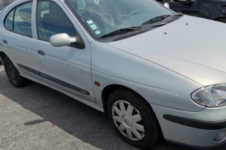 Compresseur clim RENAULT MEGANE 1