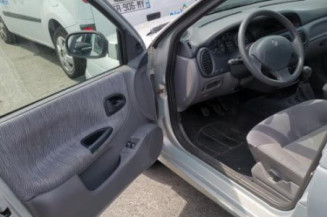 Compresseur clim RENAULT MEGANE 1