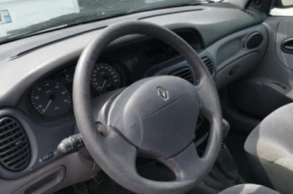 Compresseur clim RENAULT MEGANE 1