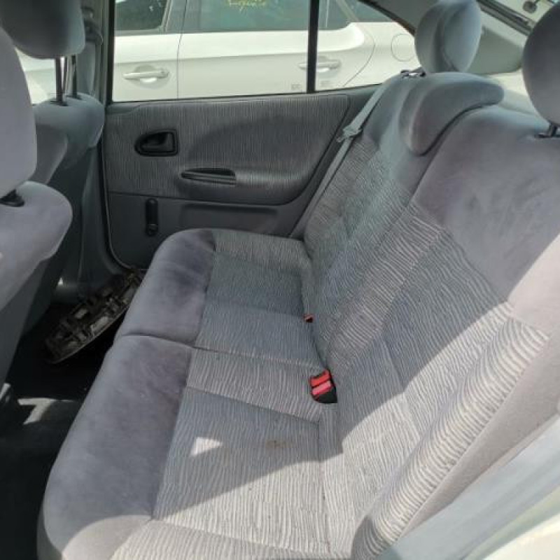 Compresseur clim RENAULT MEGANE 1 Photo n°11