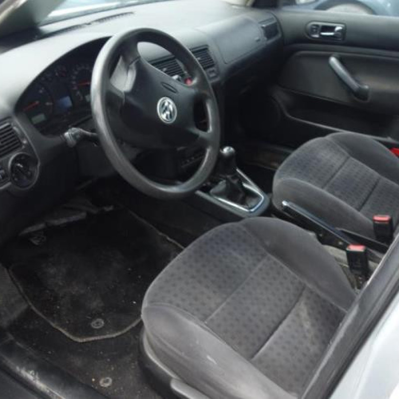 Ceinture arriere gauche VOLKSWAGEN GOLF 4 Photo n°8