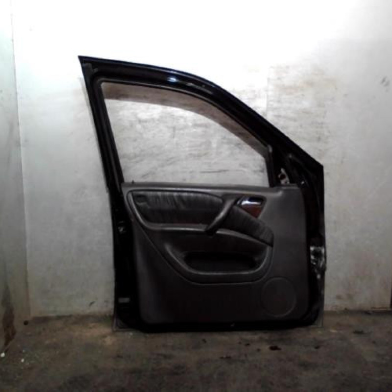 Porte avant gauche MERCEDES CLASSE M 163 Photo n°2