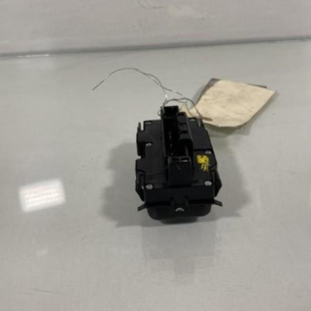Bouton de warning MERCEDES CLASSE E 210