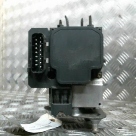 Bloc ABS (freins anti-blocage) MERCEDES CLASSE E 210
