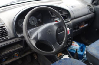 Leve vitre mecanique avant droit PEUGEOT PARTNER 1