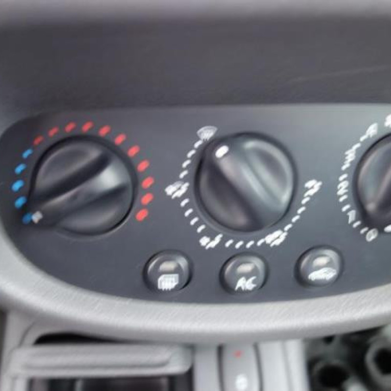 Moteur essuie glace avant RENAULT CLIO 2 Photo n°8