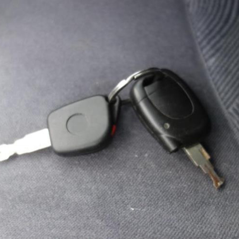 Moteur essuie glace avant RENAULT CLIO 2 Photo n°11