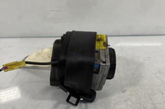 Pretensionneur de ceinture avant gauche VOLKSWAGEN NEW BEETLE 1