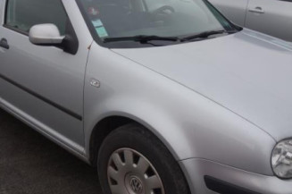 Pretensionneur de ceinture avant gauche VOLKSWAGEN GOLF 4