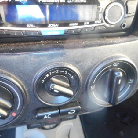 Plage arriere VOLKSWAGEN NEW BEETLE 1