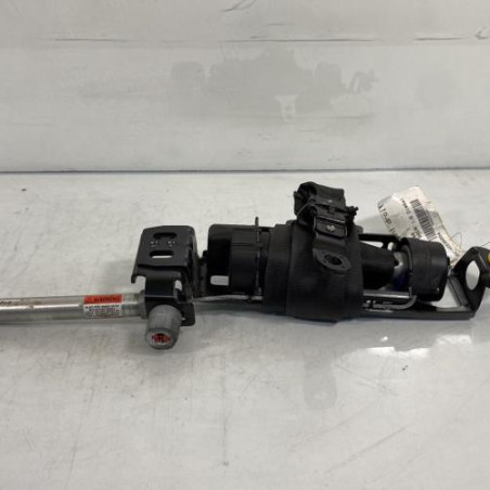 Pretensionneur de ceinture avant droit VOLVO V 50 Photo n°1