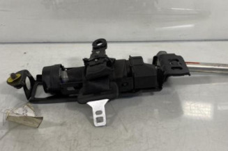 Pretensionneur de ceinture avant droit VOLVO V 50