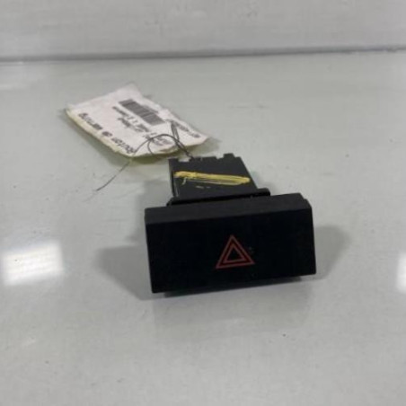 Bouton de warning HYUNDAI COUPE 2 Photo n°1