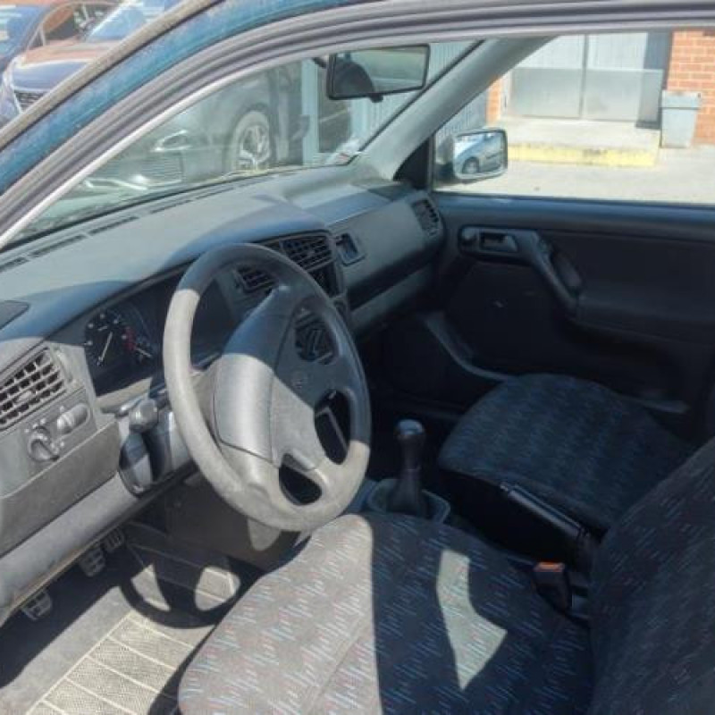 Attache ceinture avant droit VOLKSWAGEN GOLF 3 Photo n°8