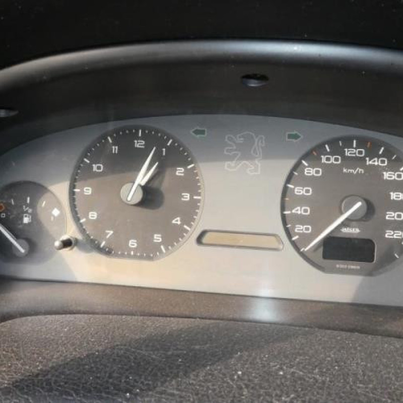 Ceinture arriere droit PEUGEOT 406 Photo n°11