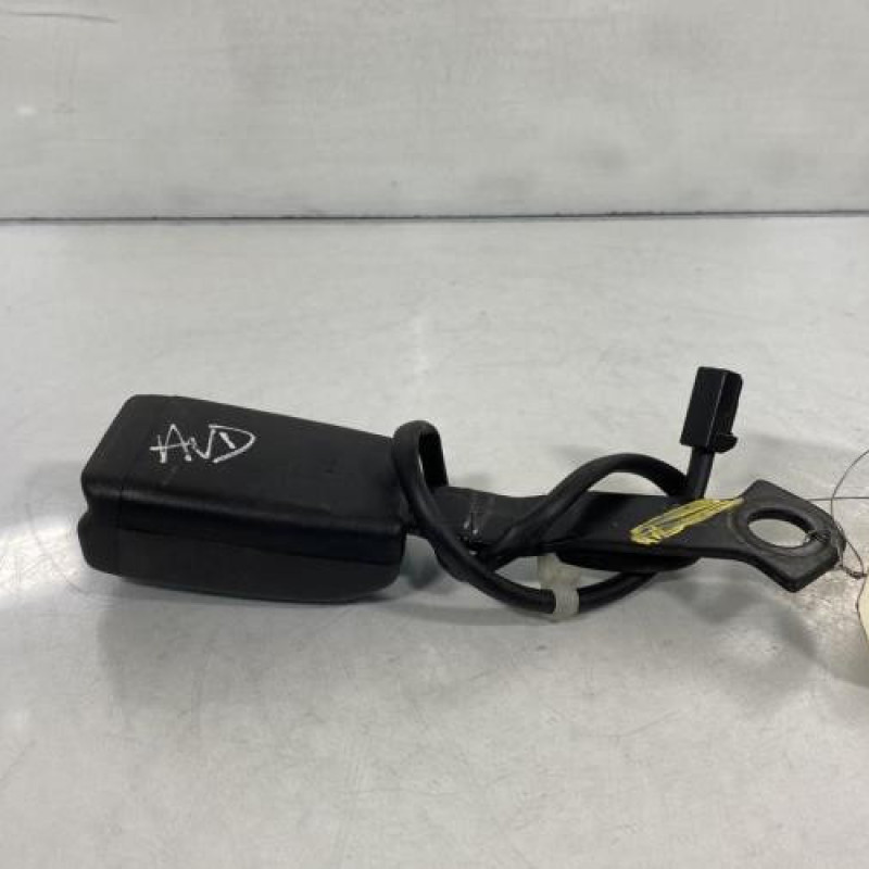 Attache ceinture avant droit MAZDA 6 1 Photo n°3
