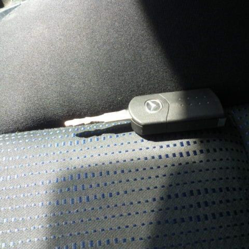 Pretensionneur de ceinture avant droit MAZDA 6 1 Photo n°12