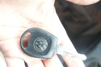 Etrier avant droit (freinage) VOLKSWAGEN GOLF 3