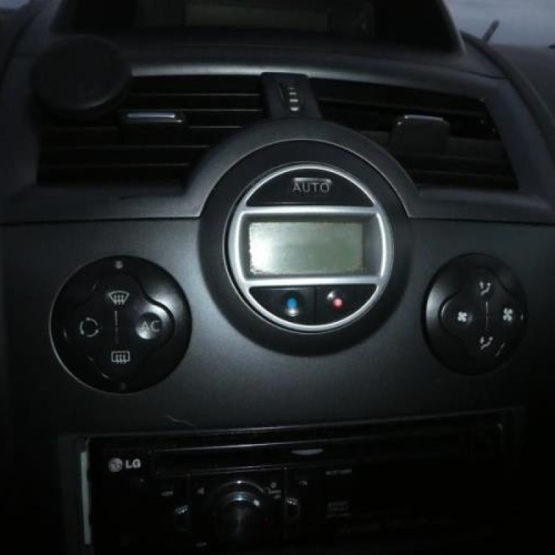 Trappe d'essence RENAULT MEGANE 2 Photo n°10
