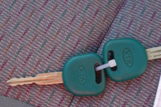 Pretensionneur de ceinture avant droit KIA RIO 1