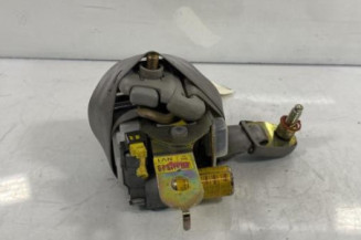 Pretensionneur de ceinture avant droit HYUNDAI TRAJET