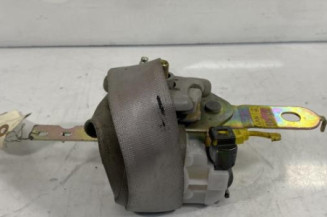 Pretensionneur de ceinture avant droit HYUNDAI TRAJET