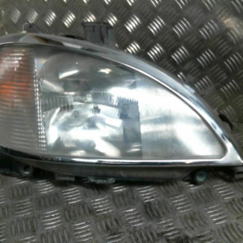 Optique avant principal droit (feux)(phare) MERCEDES CLASSE M 163 Photo n°1