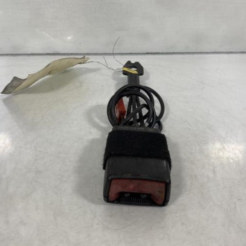 Attache ceinture avant droit MERCEDES CLASSE A 169 Photo n°2